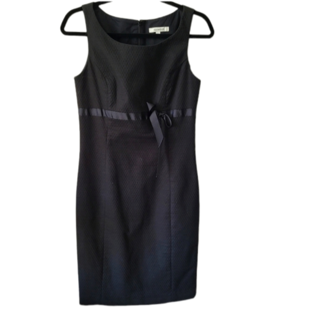 Holt Renfrew textured empire waist Classic Summer Little Black sheath dress